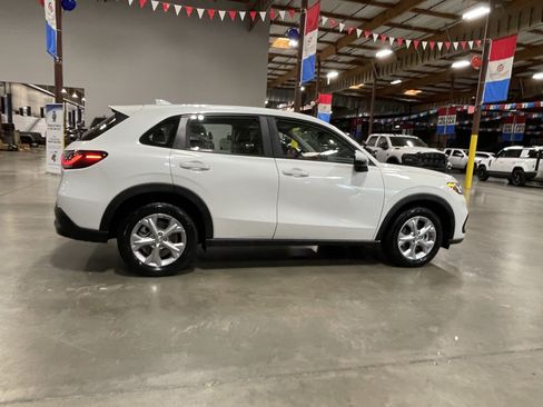 Used 2023 Honda HR-V LX image 6