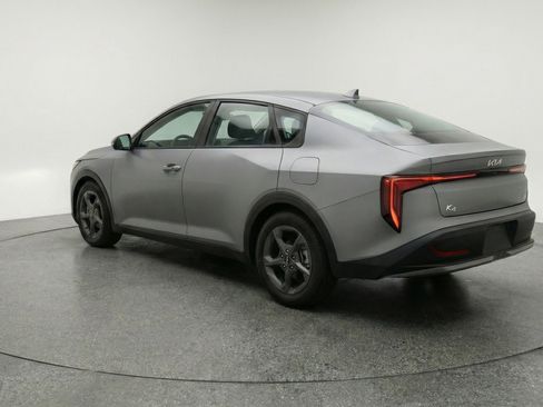 Used 2025 Kia K4 LXS FWD image 6