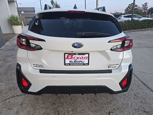 Used 2024 Subaru Crosstrek 2.5i Limited w/ Crosstrek Mirror Package image 23