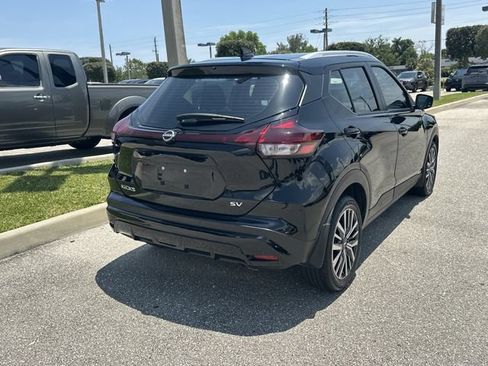 Used 2023 Nissan Kicks SV FWD image 7