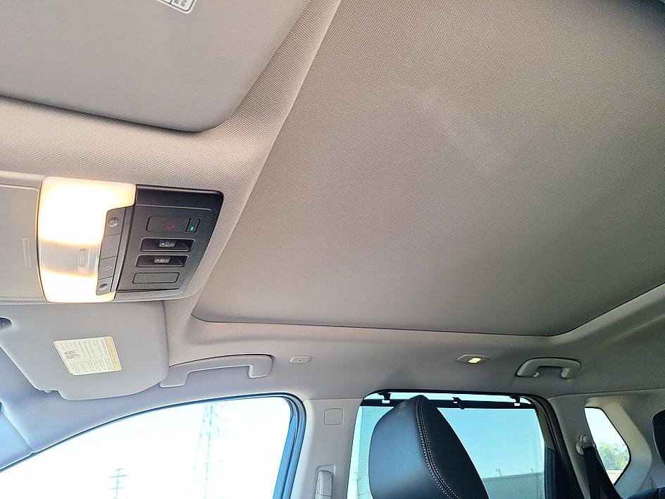 Certified 2024 Nissan Rogue SL w/ SL Premium Package FWD image 20