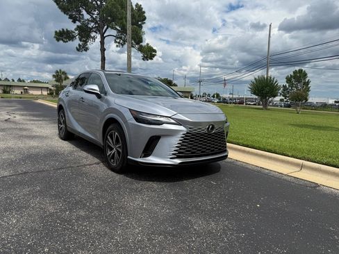 Used 2025 Lexus RX 350 FWD w/ Technology Package image 4