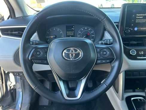 Used 2024 Toyota Corolla Cross LE FWD image 19