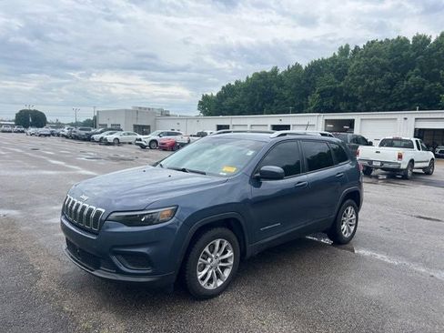 Used 2021 Jeep Cherokee Latitude FWD image 1