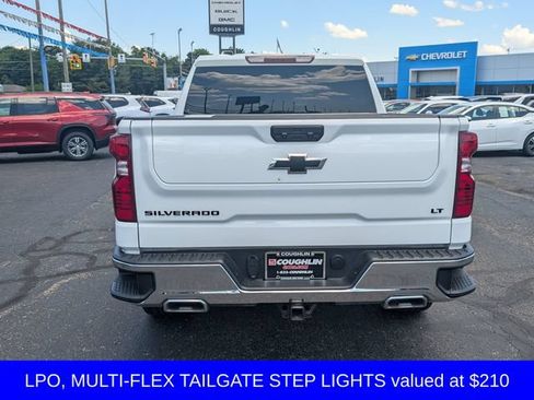 Used 2022 Chevrolet Silverado 1500 LT w/ Z71 Off-Road Package AWD/4WD image 7