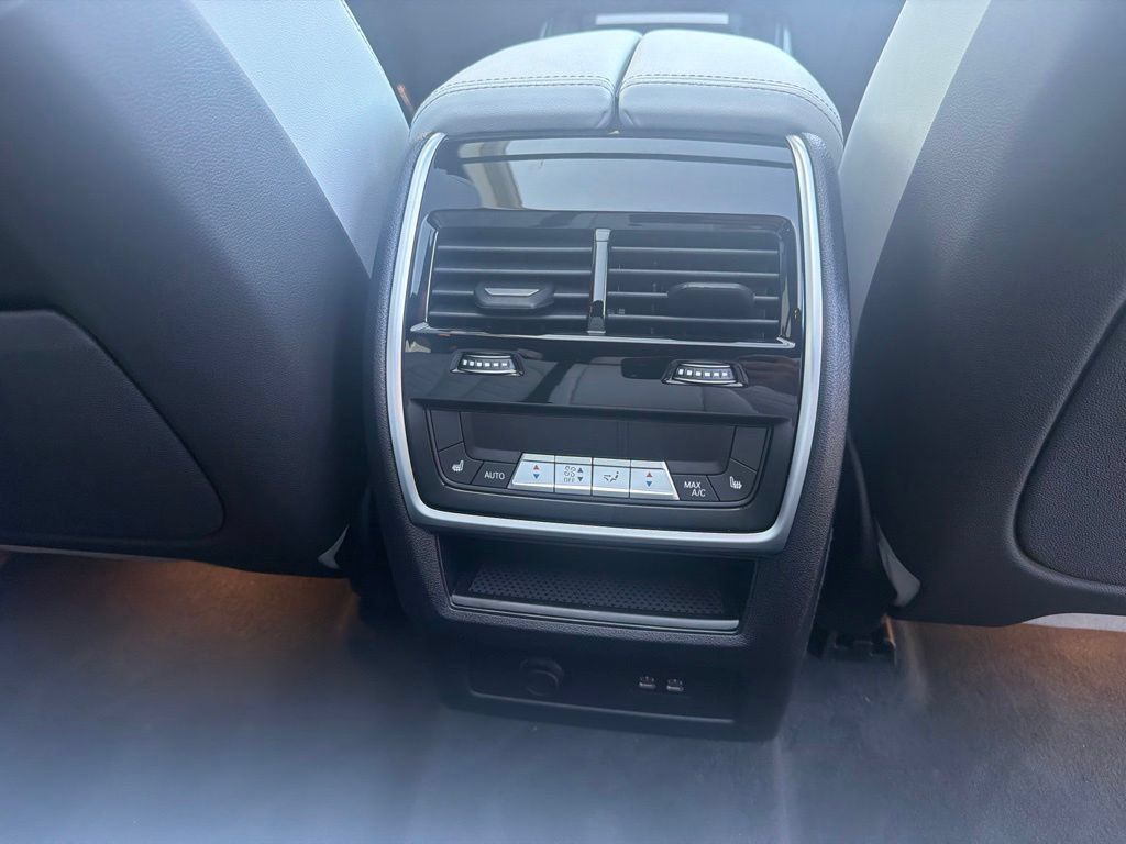 New 2026 BMW X5 xDrive50e w/ Climate Comfort Package AWD/4WD image 14