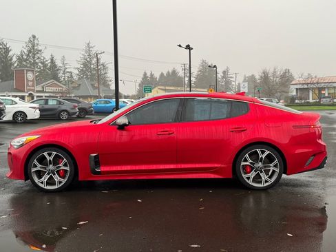 Used 2018 Kia Stinger GT2 image 3