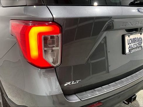 Used 2022 Ford Explorer XLT w/ XLT Sport Appearance Package image 41