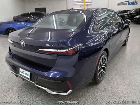 Used 2024 BMW 740i xDrive w/ Executive Package AWD/4WD image 4