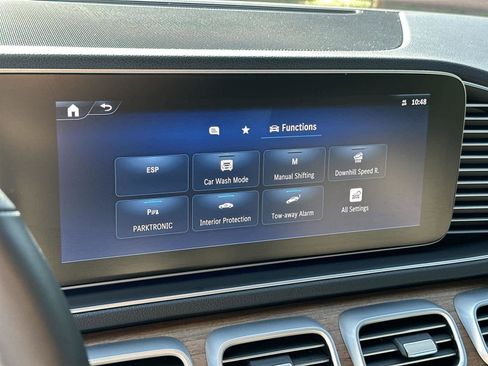 Used 2025 Mercedes-Benz GLE 450e 4MATIC image 29