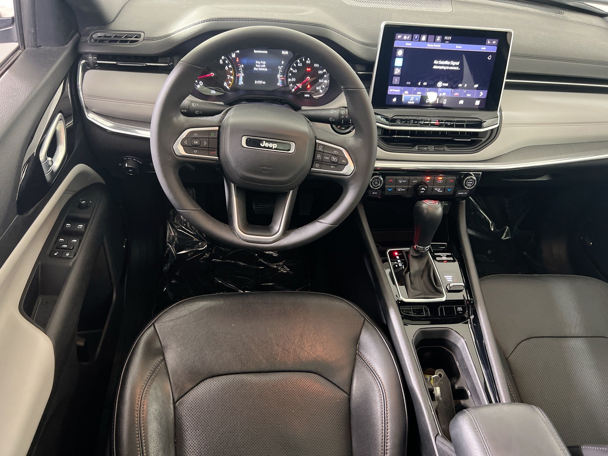 Used 2023 Jeep Compass Limited w/ Sun and Sound Group AWD/4WD image 23
