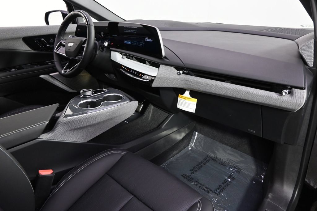 New 2026 Cadillac Optiq Luxury 2 w/ LPO, Floor Liner Package AWD/4WD image 15