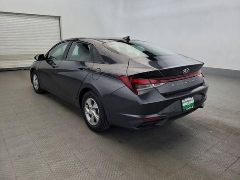 Used 2021 Hyundai Elantra SE FWD image 5