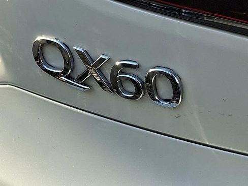 Certified 2020 INFINITI QX60 Luxe w/ Essential Package image 4