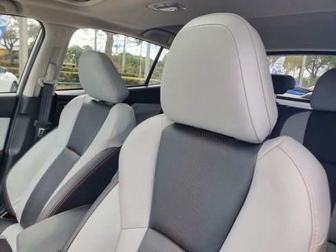 Used 2023 Subaru Crosstrek 2.5i Limited w/ Moonroof Package image 16