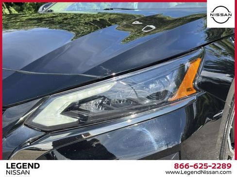 Used 2025 Nissan Altima 2.5 SR FWD image 11