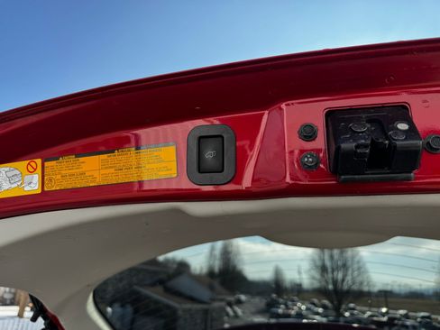 Used 2011 Toyota Venza AWD w/ Convenience Pkg image 25