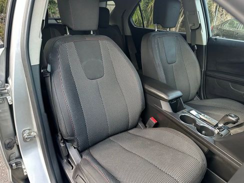 Used 2017 Chevrolet Equinox LT w/ Convenience Package image 28