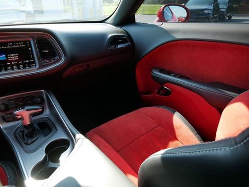 Used 2015 Dodge Challenger SRT Hellcat image 17
