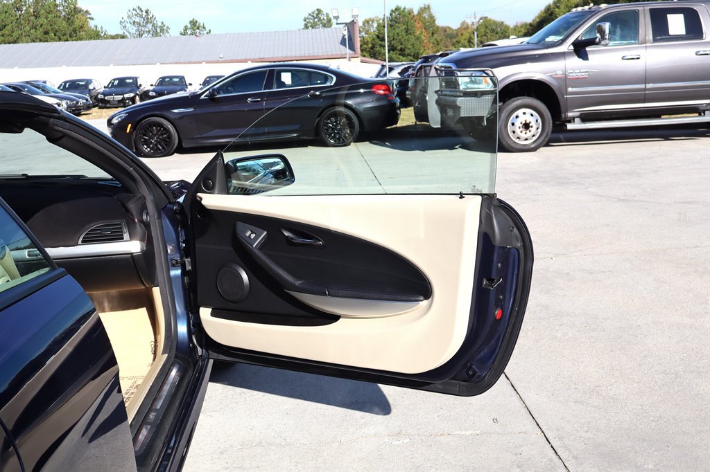 Used 2010 BMW 650i Convertible RWD image 40