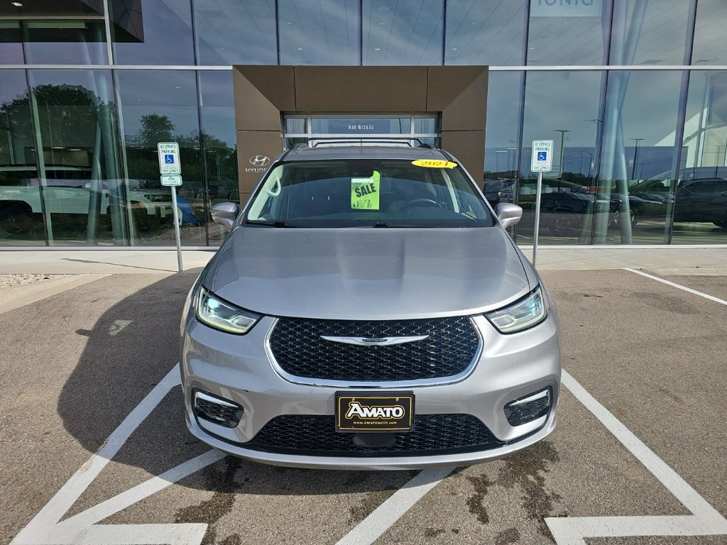 Used 2021 Chrysler Pacifica Touring FWD image 8