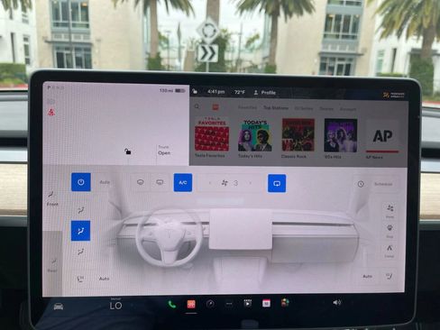 Used 2023 Tesla Model 3 Standard Range image 29