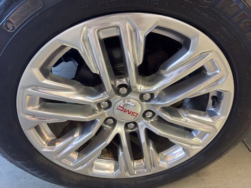 Used 2010 GMC Yukon Denali AWD/4WD image 34