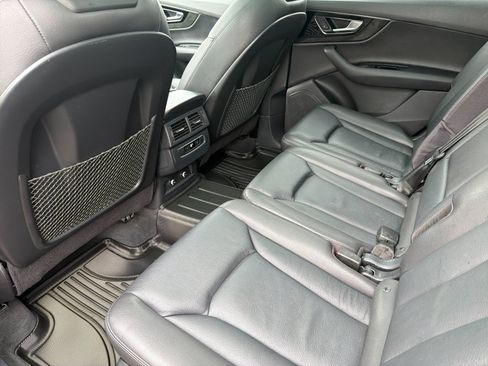 Used 2019 Audi Q7 3.0T Premium AWD/4WD image 12