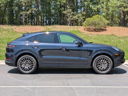 Used 2023 Porsche Cayenne Platinum Edition AWD/4WD image 26