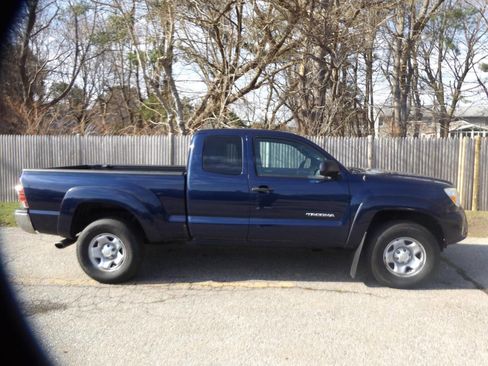 Used 2013 Toyota Tacoma 4x4 Access Cab V6 w/ SR5 Pkg image 7