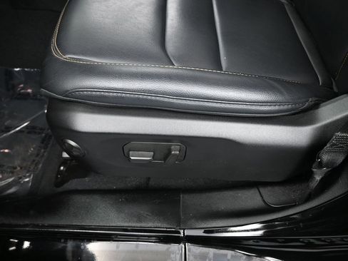 Used 2024 Jeep Gladiator Sport w/ Premium Package image 13