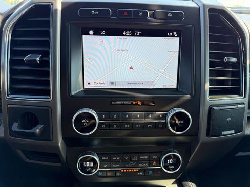 Used 2019 Ford Expedition Max XLT w/ Equipment Group 202A RWD image 18