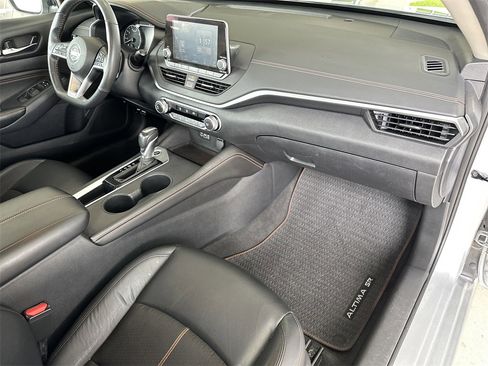 Used 2022 Nissan Altima 2.5 SR image 35