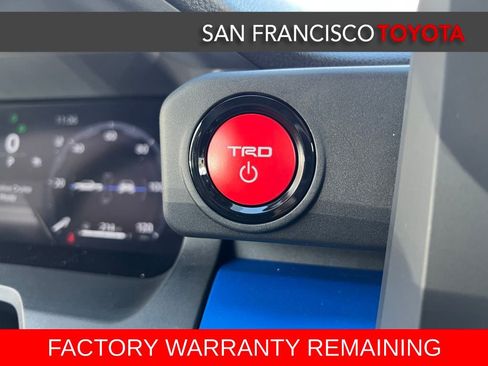 Certified 2025 Toyota Tacoma TRD Off-Road image 25