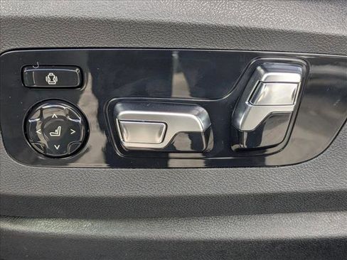 New 2026 BMW X5 M60i image 4