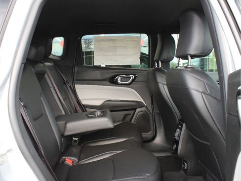 New 2026 Jeep Compass Limited AWD/4WD image 30