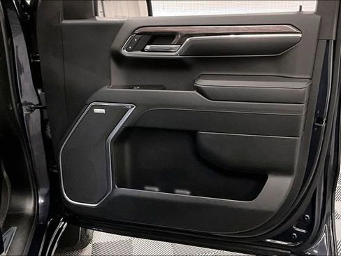 Used 2024 Chevrolet Silverado 1500 LTZ w/ LTZ Premium Package image 20