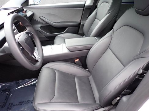 Used 2025 Tesla Model 3 Long Range RWD image 11