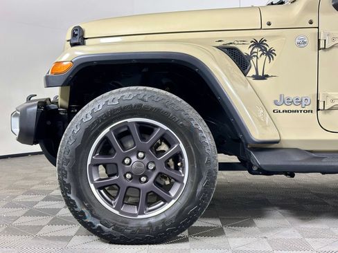 Used 2022 Jeep Gladiator Overland w/ Popular Equipment Package AWD/4WD image 8