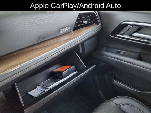 Used 2025 Chevrolet Suburban High Country AWD/4WD image 50