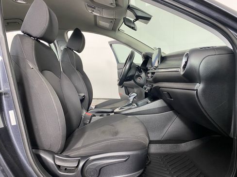 Used 2019 Kia Forte LXS FWD image 14