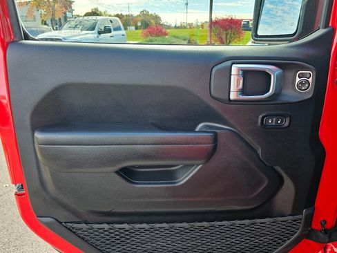 Used 2024 Jeep Wrangler Sport S image 13