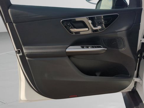 Certified 2025 Mercedes-Benz GLC 300 4MATIC image 21