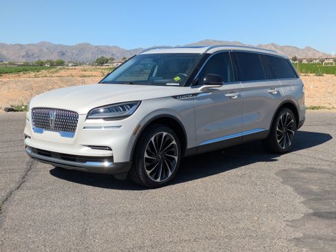 Used 2023 Lincoln Aviator Reserve w/ Equipment Group 201A image 7