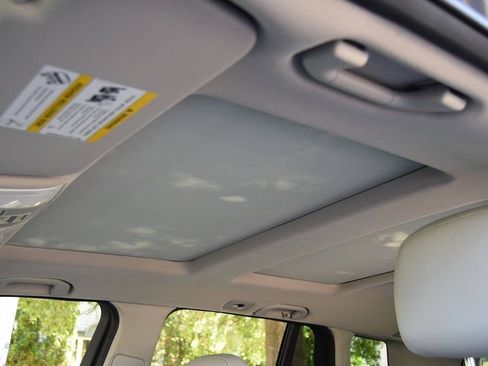 Used 2015 Mercedes-Benz GLK 350 4MATIC image 44