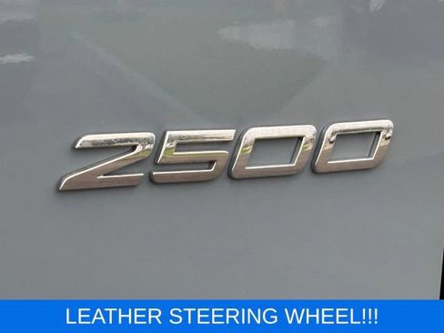 Used 2025 Mercedes-Benz Sprinter 2500 image 5