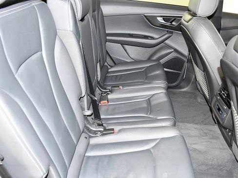Used 2025 Audi Q7 3.0T Premium Plus AWD/4WD image 44