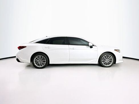 Used 2021 Toyota Avalon Limited w/ Advanced Safety Package image 10