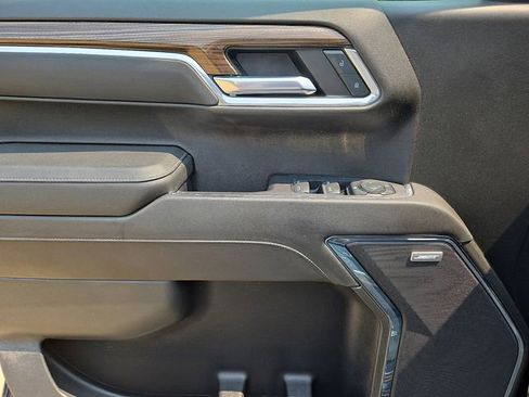 Used 2022 Chevrolet Silverado 1500 LT Trail Boss w/ LT Trail Boss Premium Package image 15