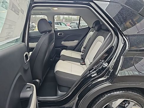 New 2026 Hyundai Venue SEL FWD image 30